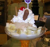 banana ice cream sundae
